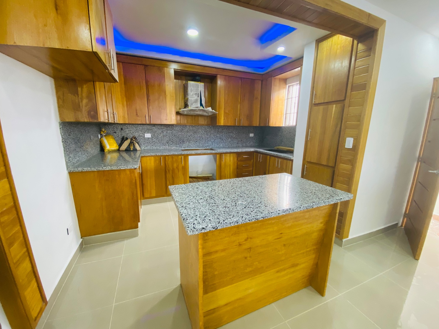 casas - CASA EN VENTA EN SANTIAGO DE LOS CABALLEROS PRÓXIMO AL JARDÍN BOTÁNICO  3
