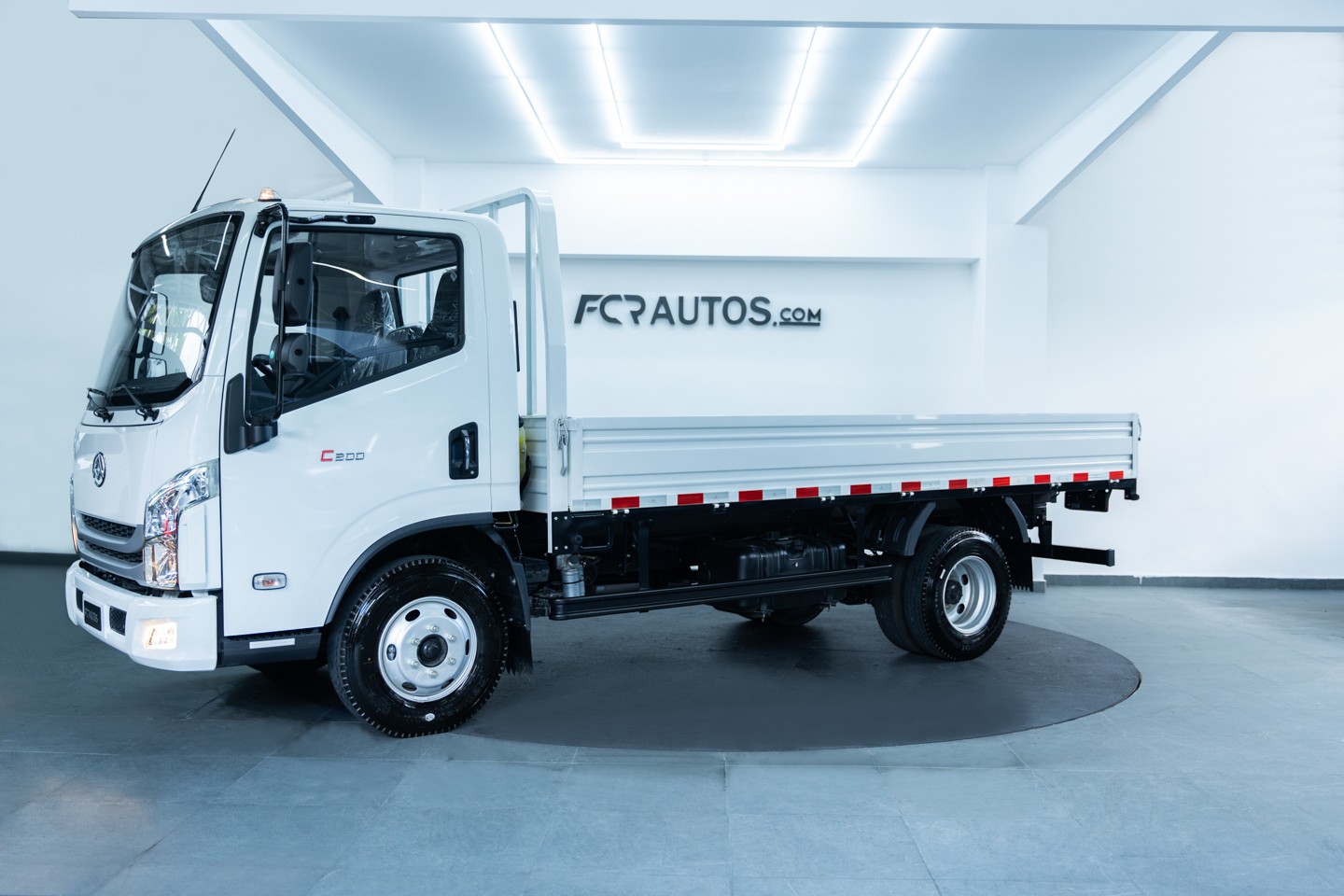 camiones y vehiculos pesados - MAXUS C300 2023
