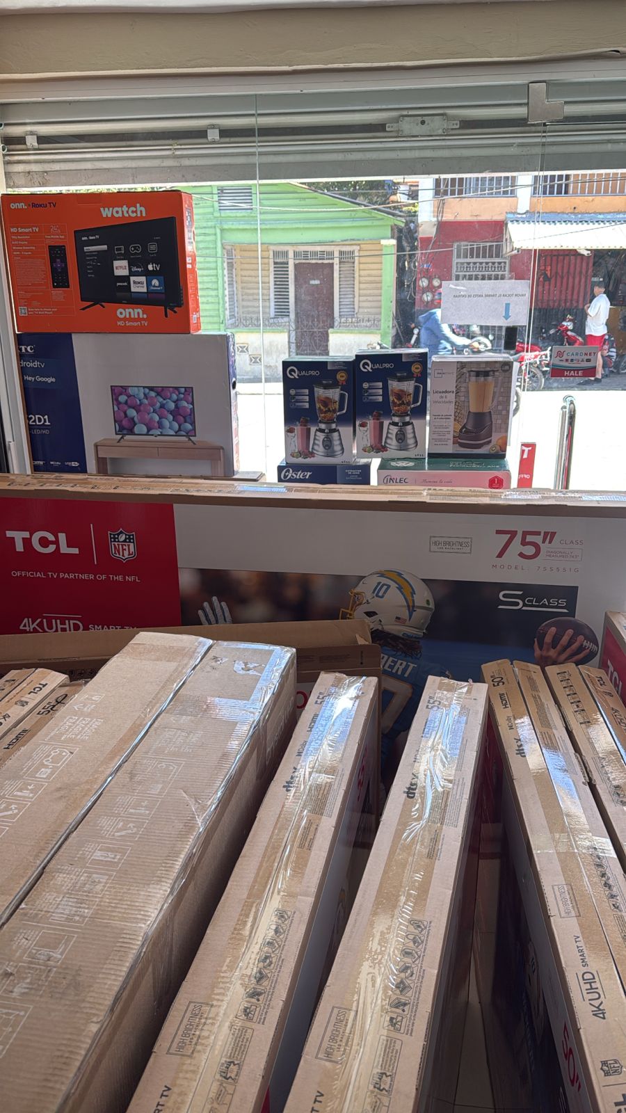 tv - TCL Smart 75" android 1