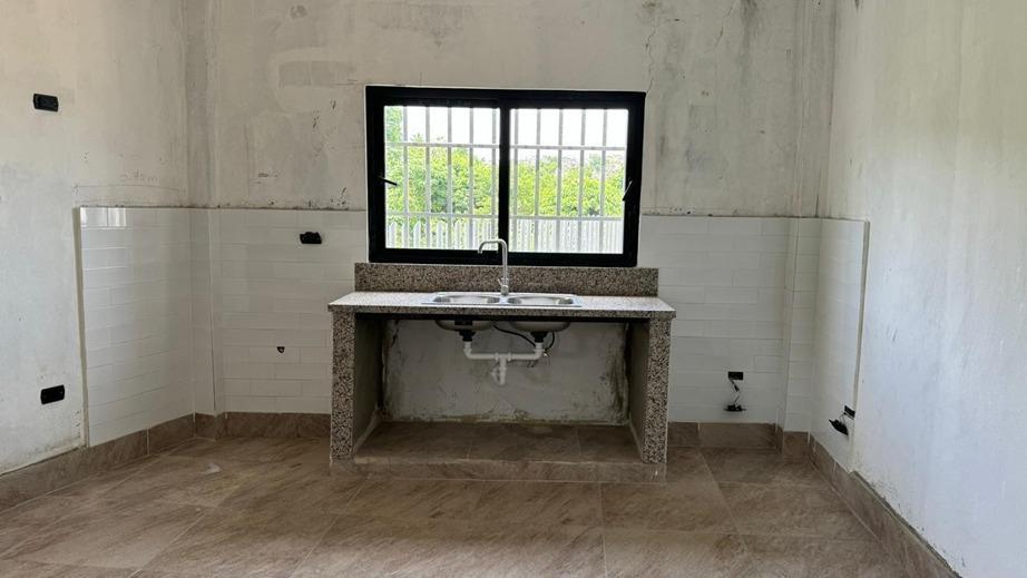 otros inmuebles - Alquilo Nave en  engombe 5