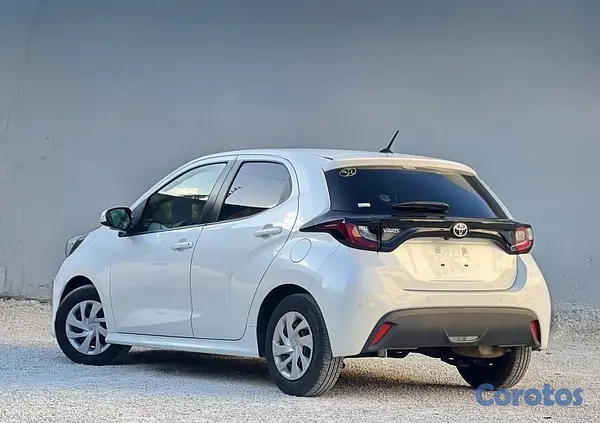 carros - Toyota Yaris 2020 automático, económico, 35,200 km 7