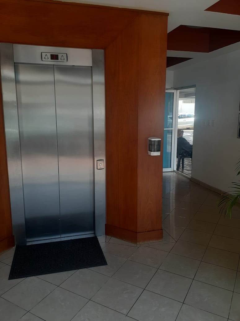 oficinas y locales comerciales - Aqluilo Local para oficina en Piantini  1