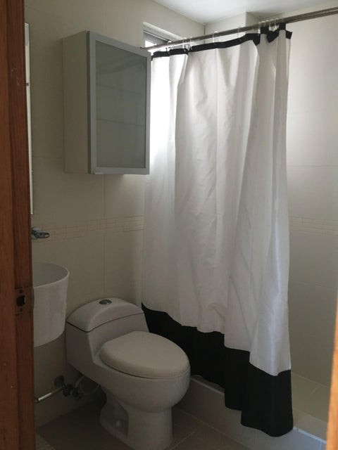apartamentos - Apartamento amueblado en alquiler #24-1699 línea blanca, ascensor, aire acondic 8