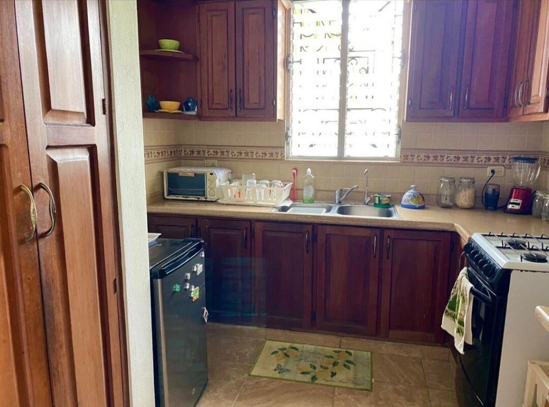 casas - Casa Colonial en Zona Gazcue Dos niveles Seis habitaciones en Venta 9