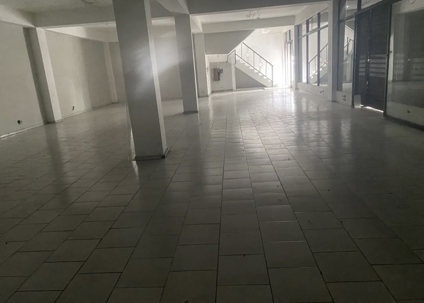 oficinas y locales comerciales - se alquila local  2