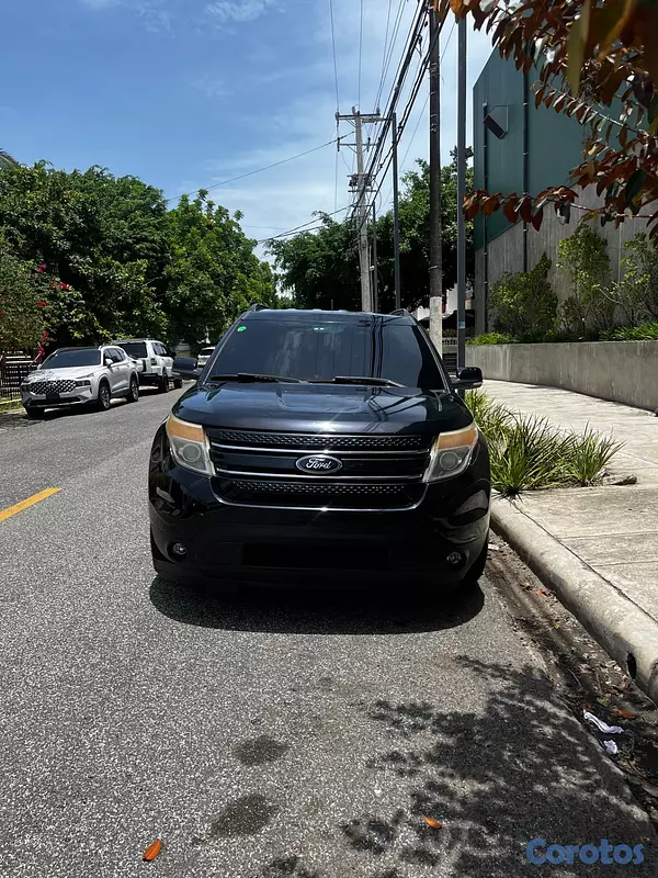 jeepetas y camionetas - FORD EXPLORER LIMITE NEGRA  7