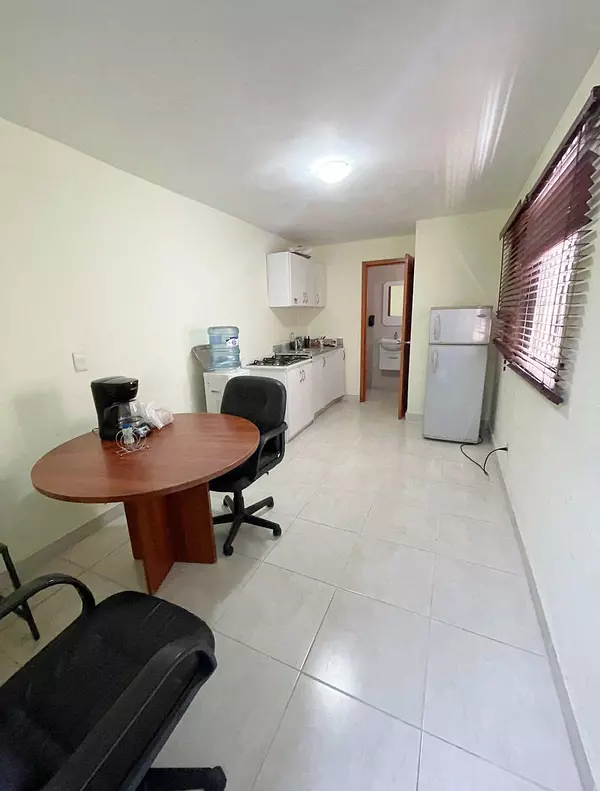 oficinas y locales comerciales - Local centrico en el Millon  4