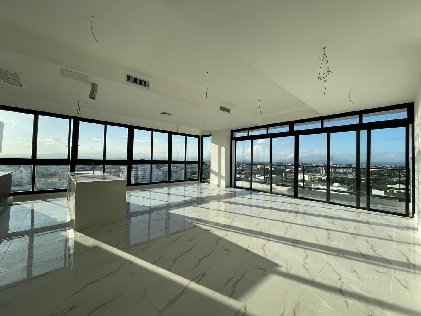penthouses - Vendo PentHouse con una vista totalmente despejada en la Urbanización Real  0