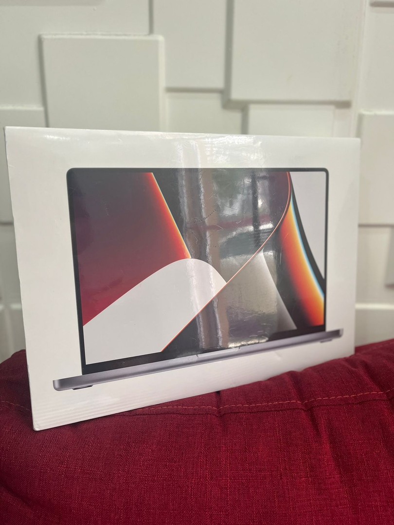 computadoras y laptops - MacBook Pro 2021/1tb SSD-16 RAM /Chip M1  1