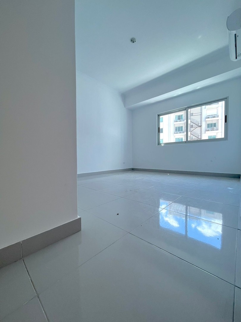 apartamentos - Se alquila apartamento en Naco con Linea Blanca 8
