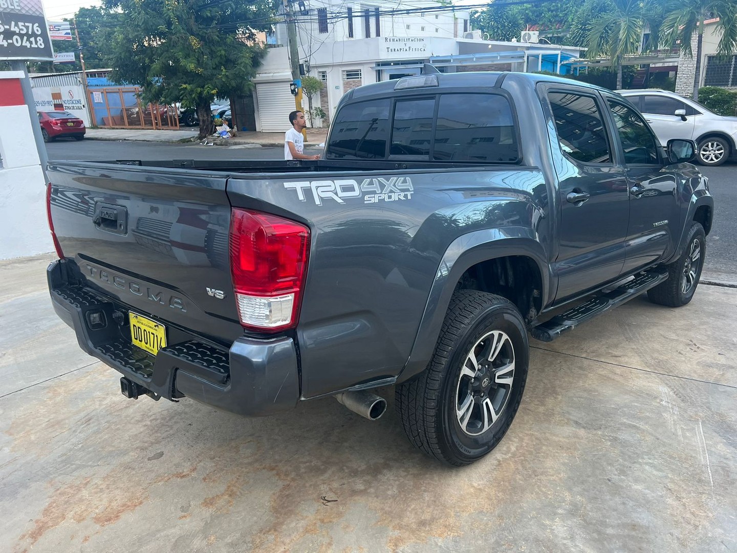 jeepetas y camionetas - toyota tacoma  2