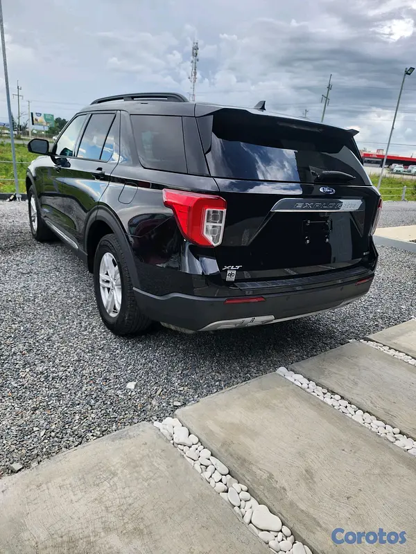 jeepetas y camionetas - 2020 Ford Explorer xlt 4x4  7