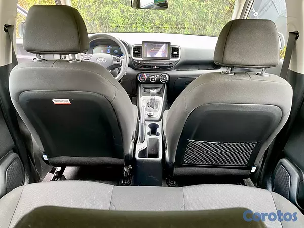 jeepetas y camionetas - HYUNDAI VENUE 2024 4