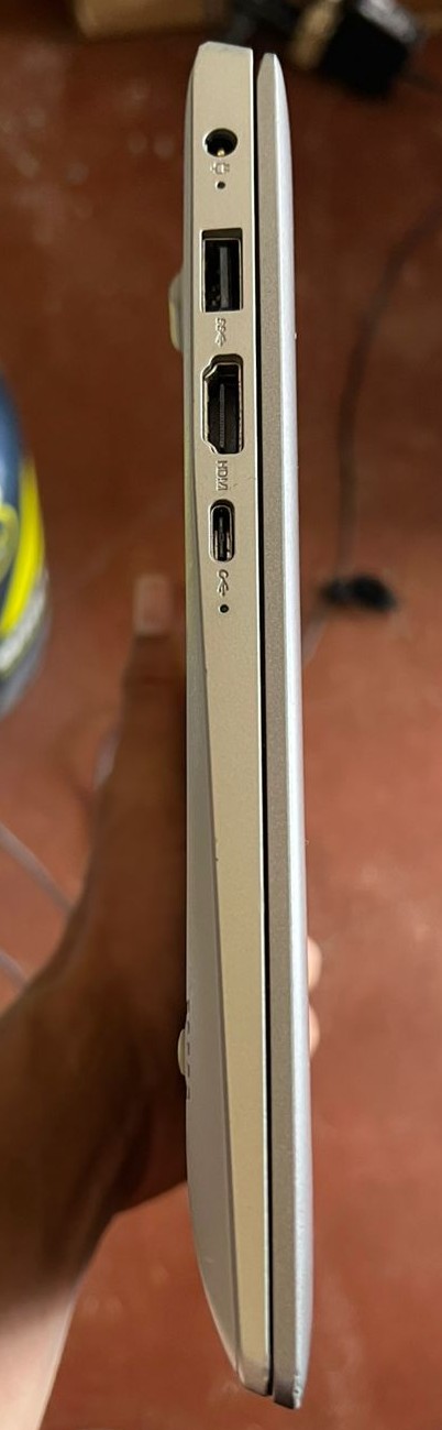 computadoras y laptops - MiniLaptop Lenovo 11¨ssd32gb ext 2gb ram 1M Garant 3