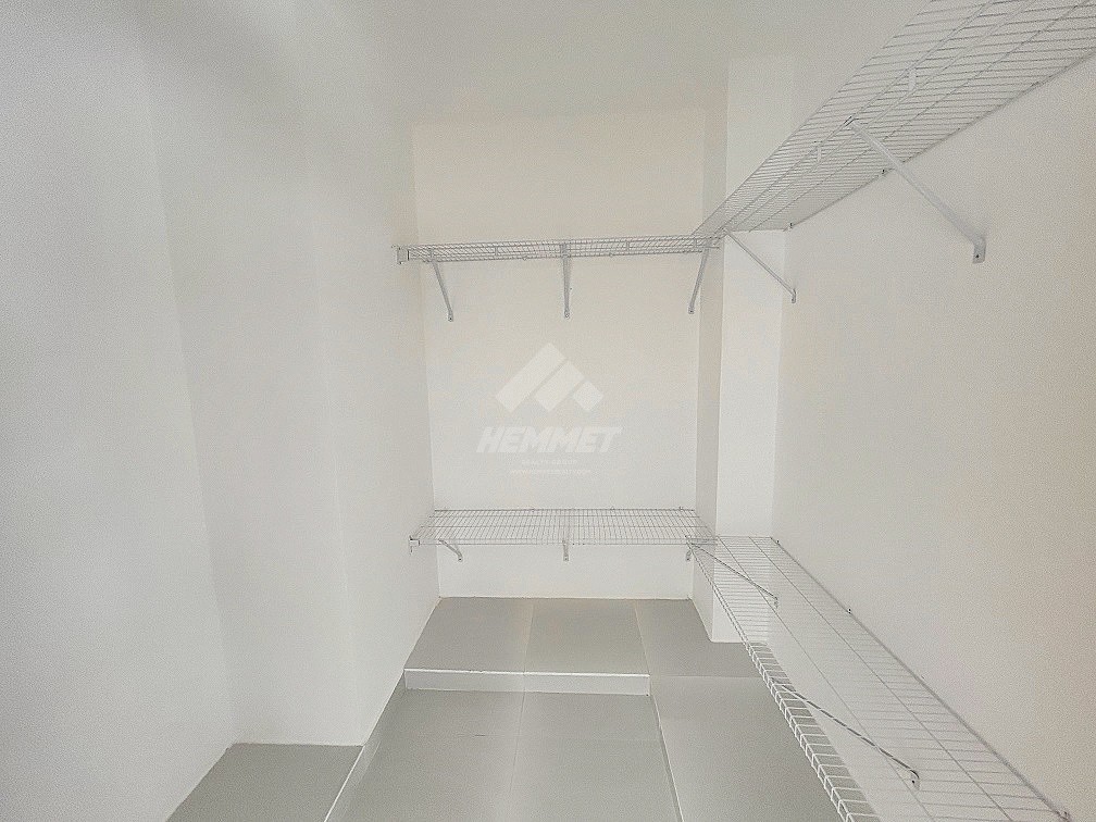 apartamentos - PRIMER NIVEL CON ROOFTOP Y PARQUEOS TECHADOS JARDINES DEL ESTE STGO.  4