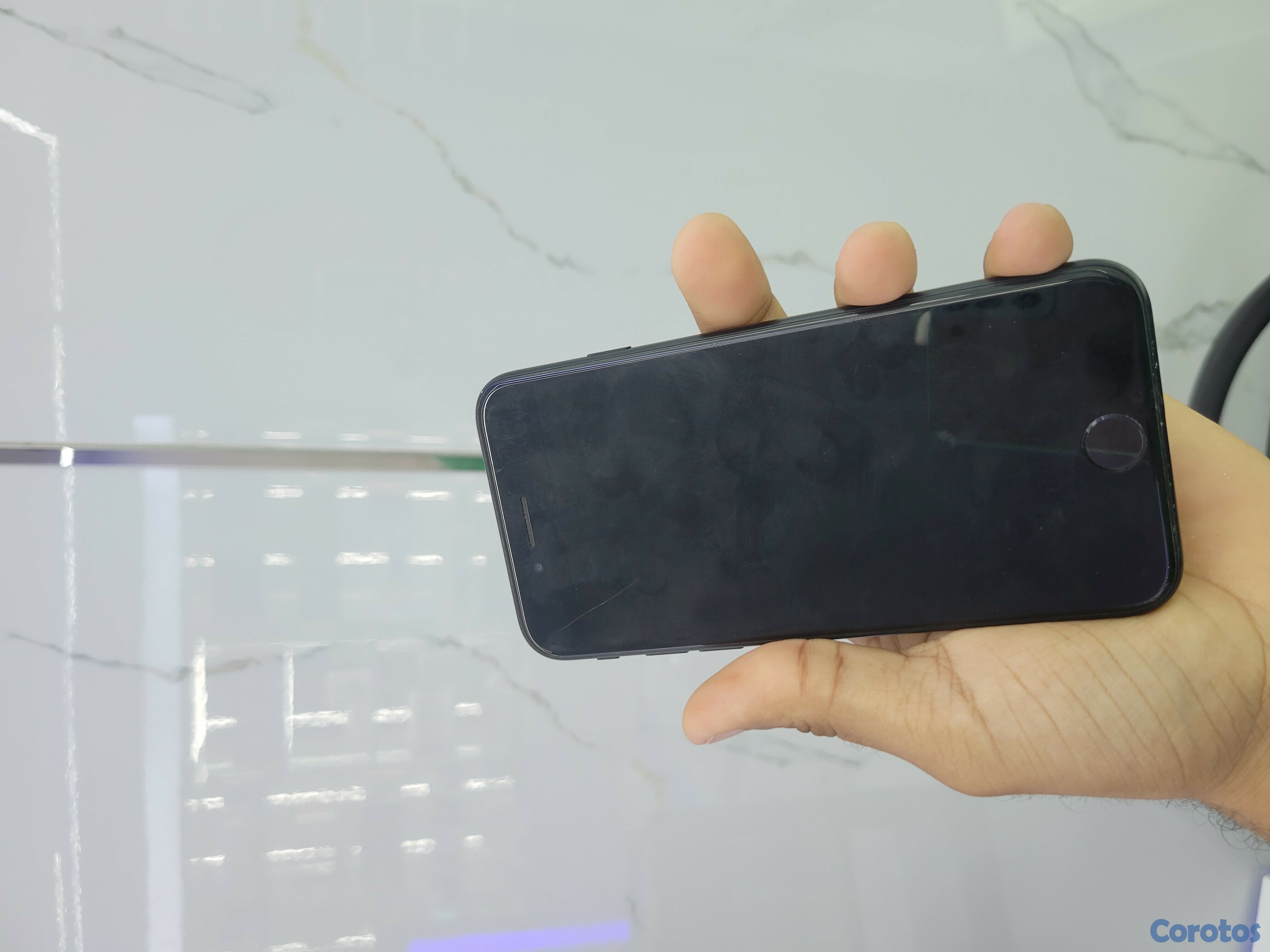 celulares y tabletas - iPhone SE de 128gb  5