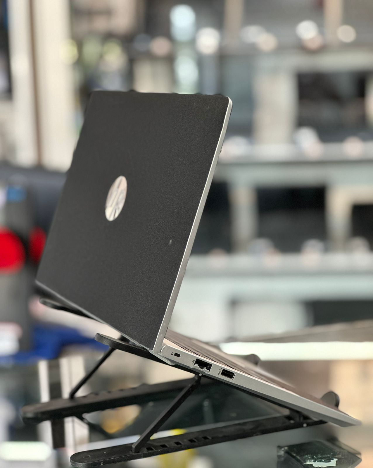 computadoras y laptops - Laptop HP i5 12va generacion  2