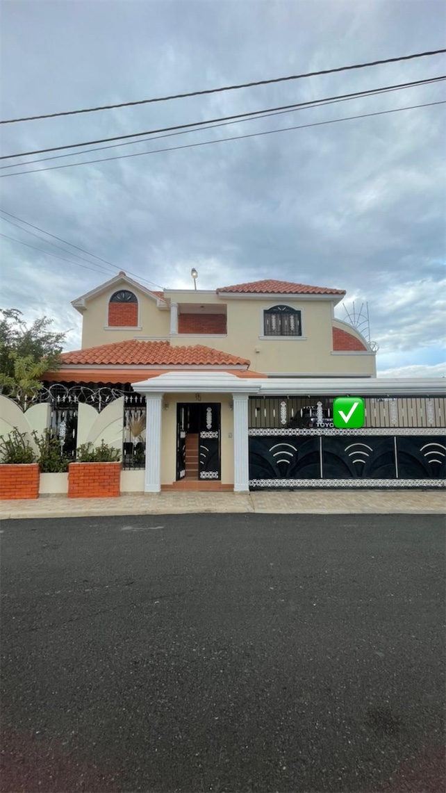 casas - Venta de casa en la Autopista de San Isidro prado oriental con 400mts  0