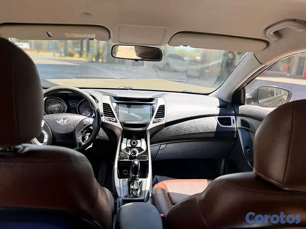 carros - HYUNDAI AVANTE 2014 4