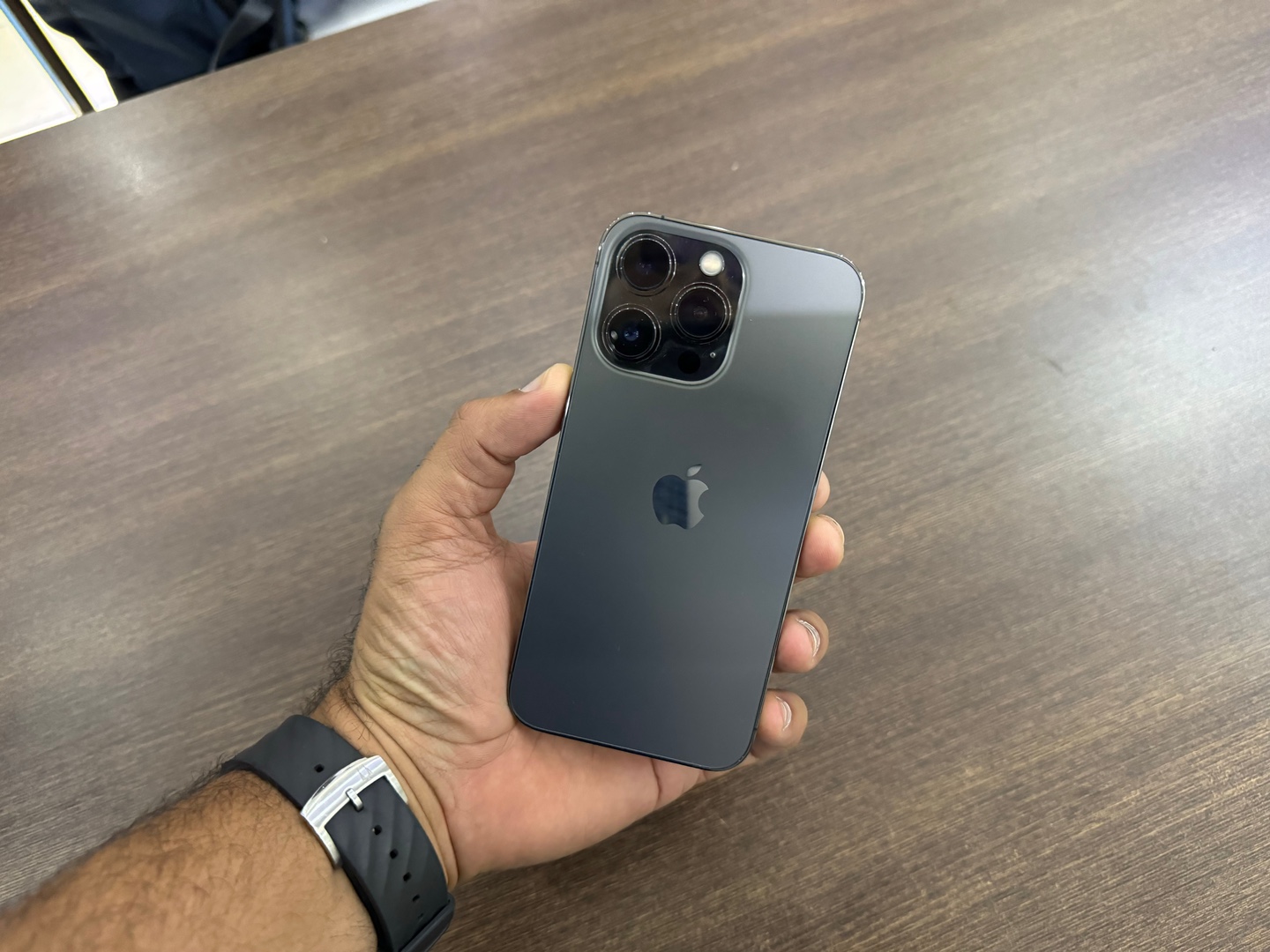 celulares y tabletas - iPhone 13 Pro 128GB Graphite, Como Nuevo, Desbloqueado, RD$ 33,500 NEG