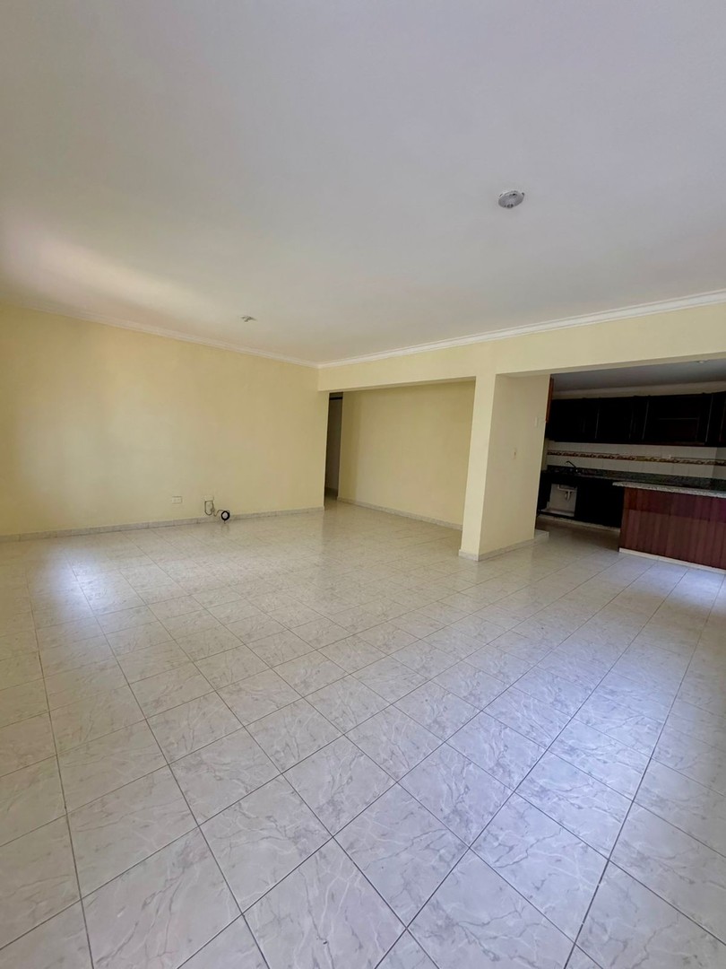 apartamentos - Primer Piso de 3 Habitaciones En Arroyo Hondo