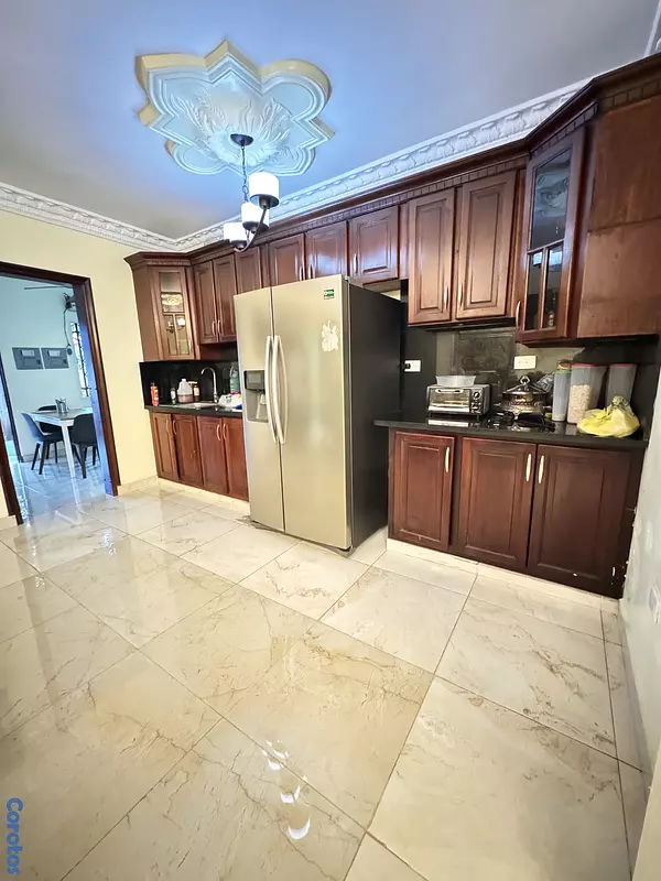 casas - venta de Mansión próximo a la avenida España con 1000mts y piscina súper grande  6