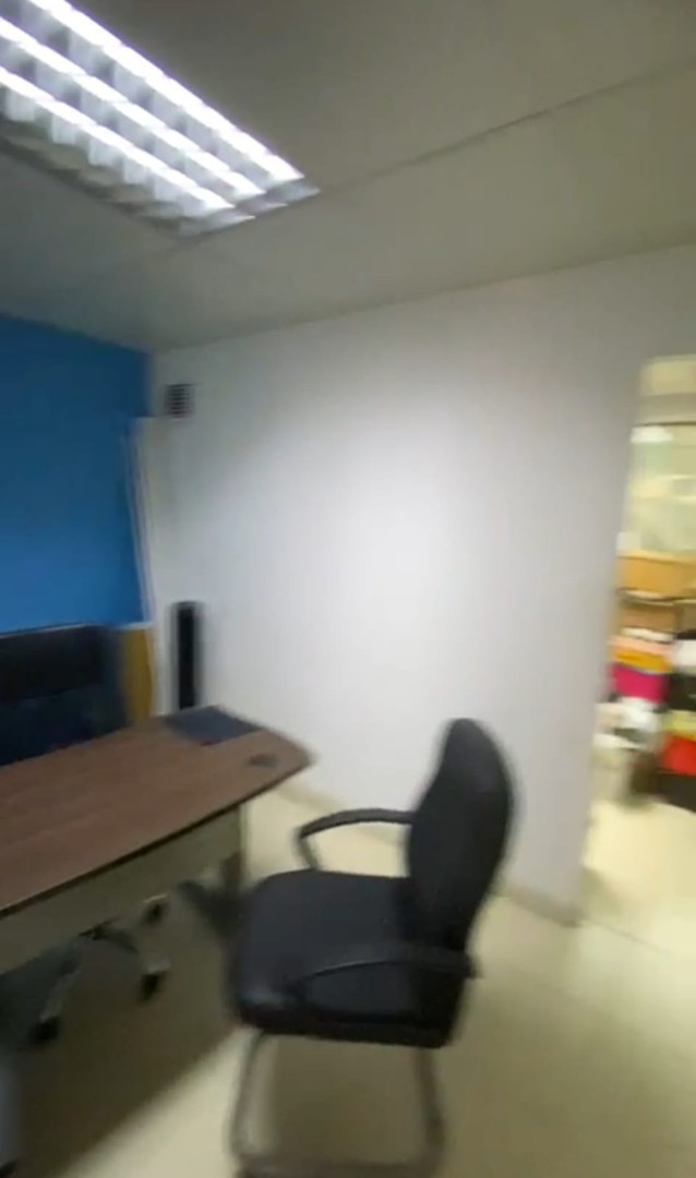 oficinas y locales comerciales - Se renta Local Comercial 0