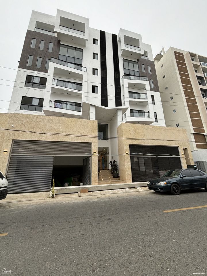 apartamentos - Apartamento de 3 habitaciones en Evaristo Morales 0