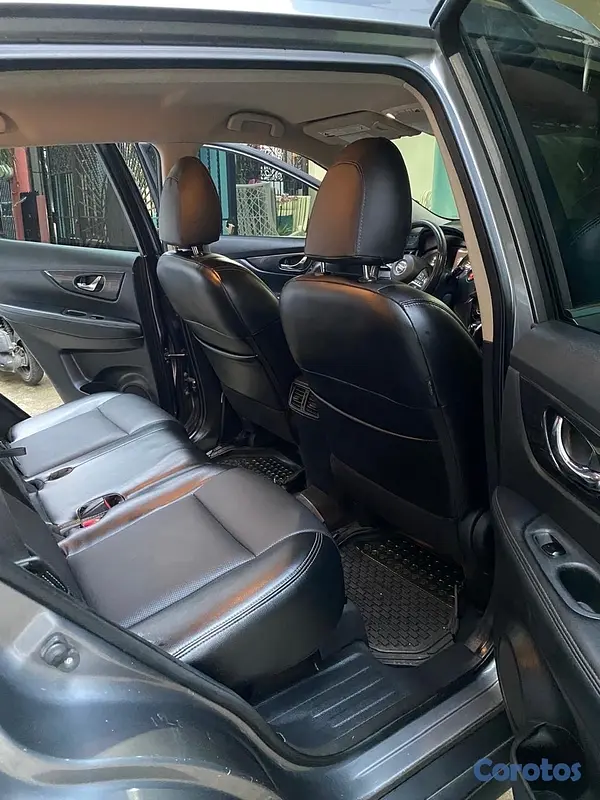 jeepetas y camionetas - Nissan ROGUÉ SV 2017 13