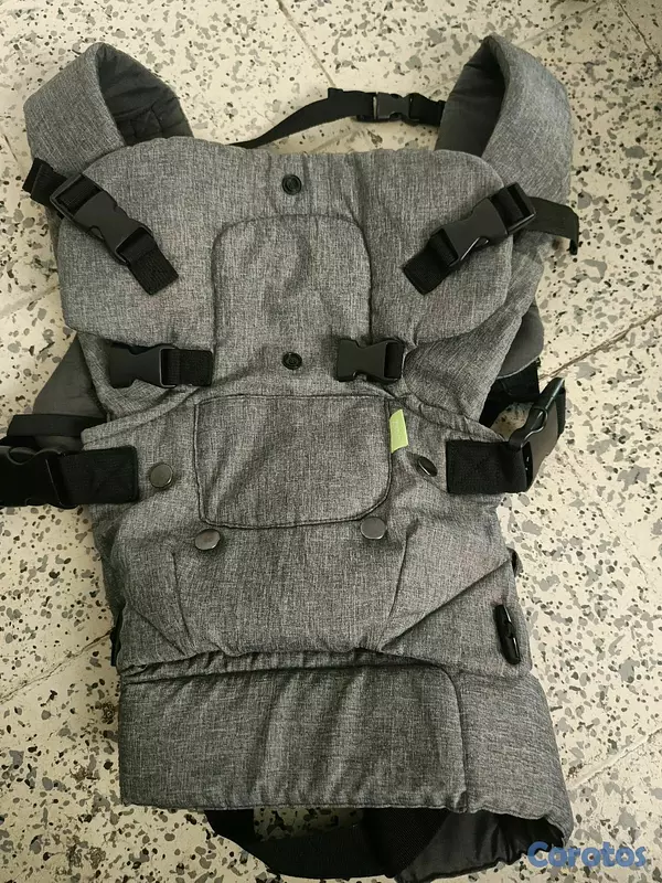 coches y sillas - silla 100
silla para comer 2500
canguro 600
 2