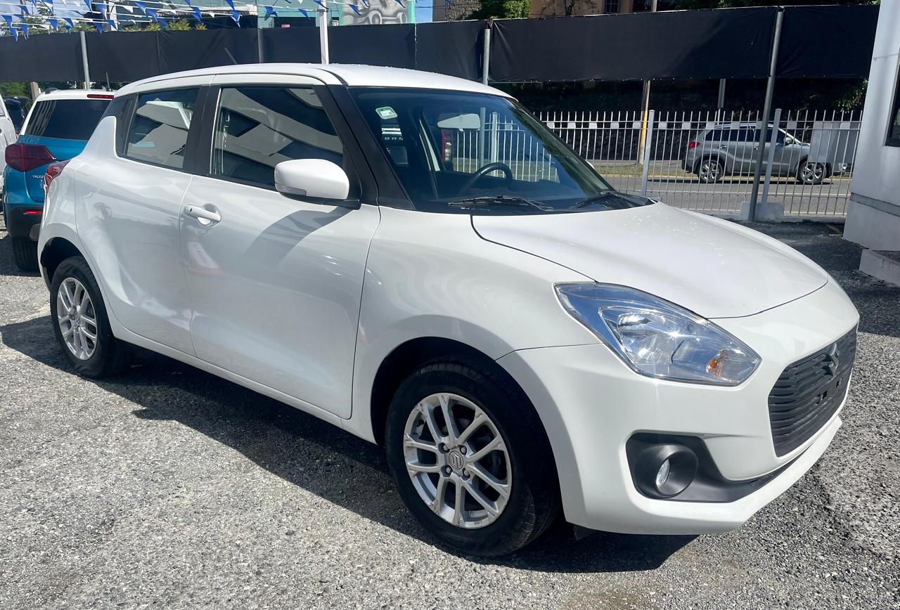 carros - Suzuki Swift GL+ 2021