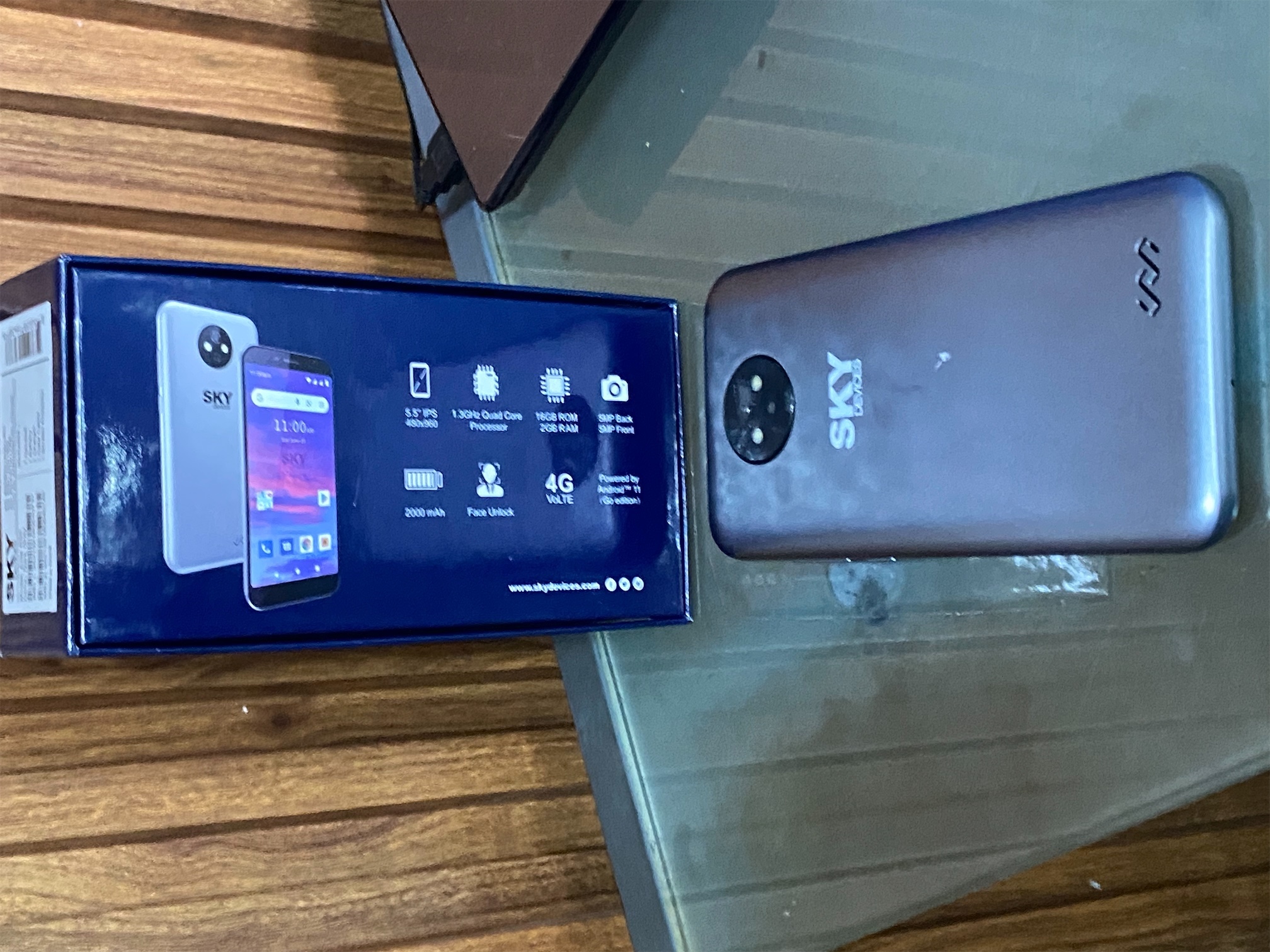 celulares y tabletas - SKY R55 dual sim  5