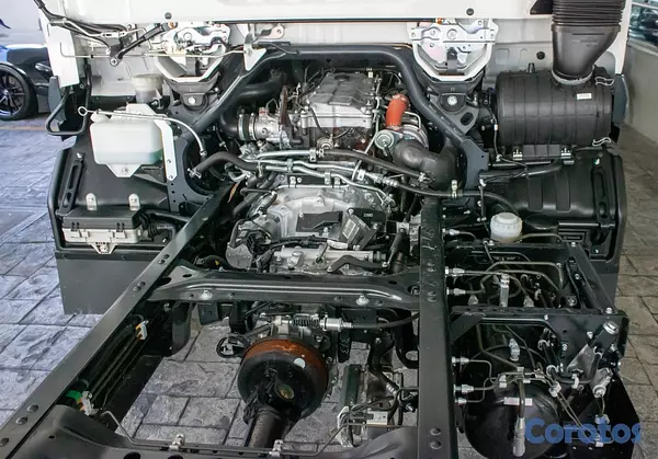 camiones y vehiculos pesados - Isuzu FRR 21 Pie 12