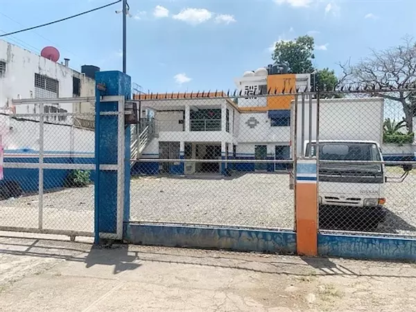 oficinas y locales comerciales - Local comercial en villa consuelo 3