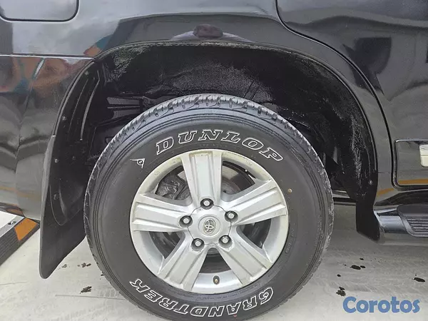 jeepetas y camionetas - LanCruiser 2013, en excelente condiciones  9