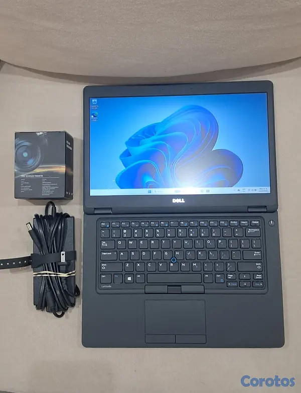 computadoras y laptops - Laptop Dell i7 12GB Ram 256GB Disco Solido SSD Nvi 2