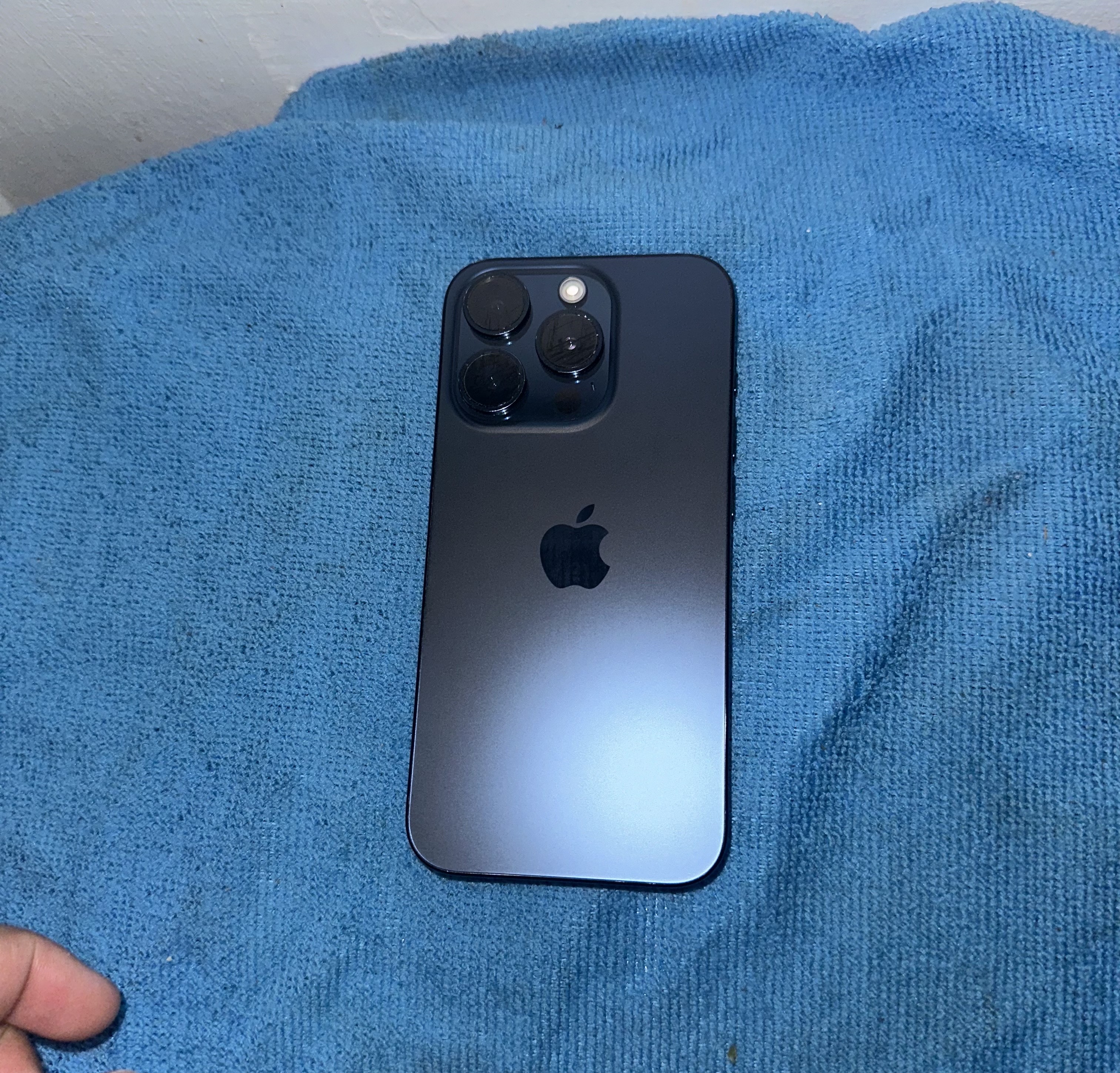 celulares y tabletas - iPhone 15 Pro 
