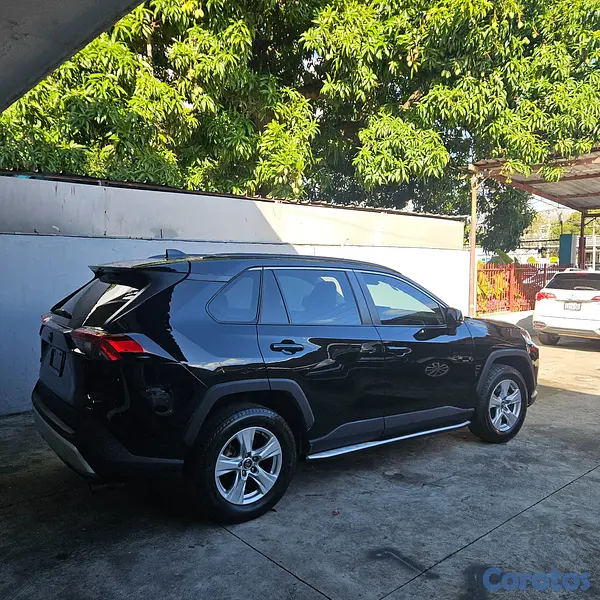 jeepetas y camionetas - Toyota rav4 2021 4