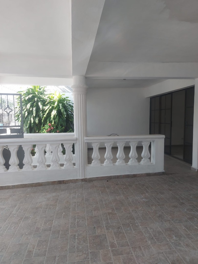 casas - Casa de dos niveles barata Autopista de San Isidro 0