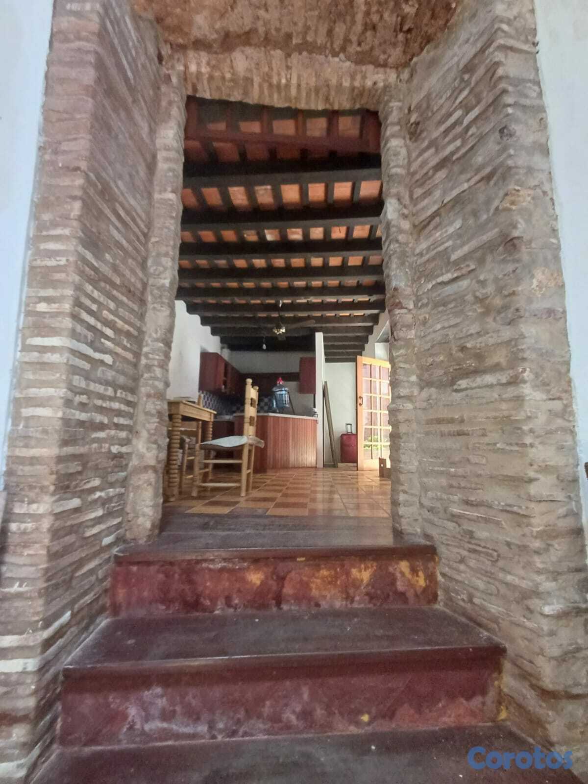 casas - Propiedad Zona Colonial al lado Kimpton Mercedes 8