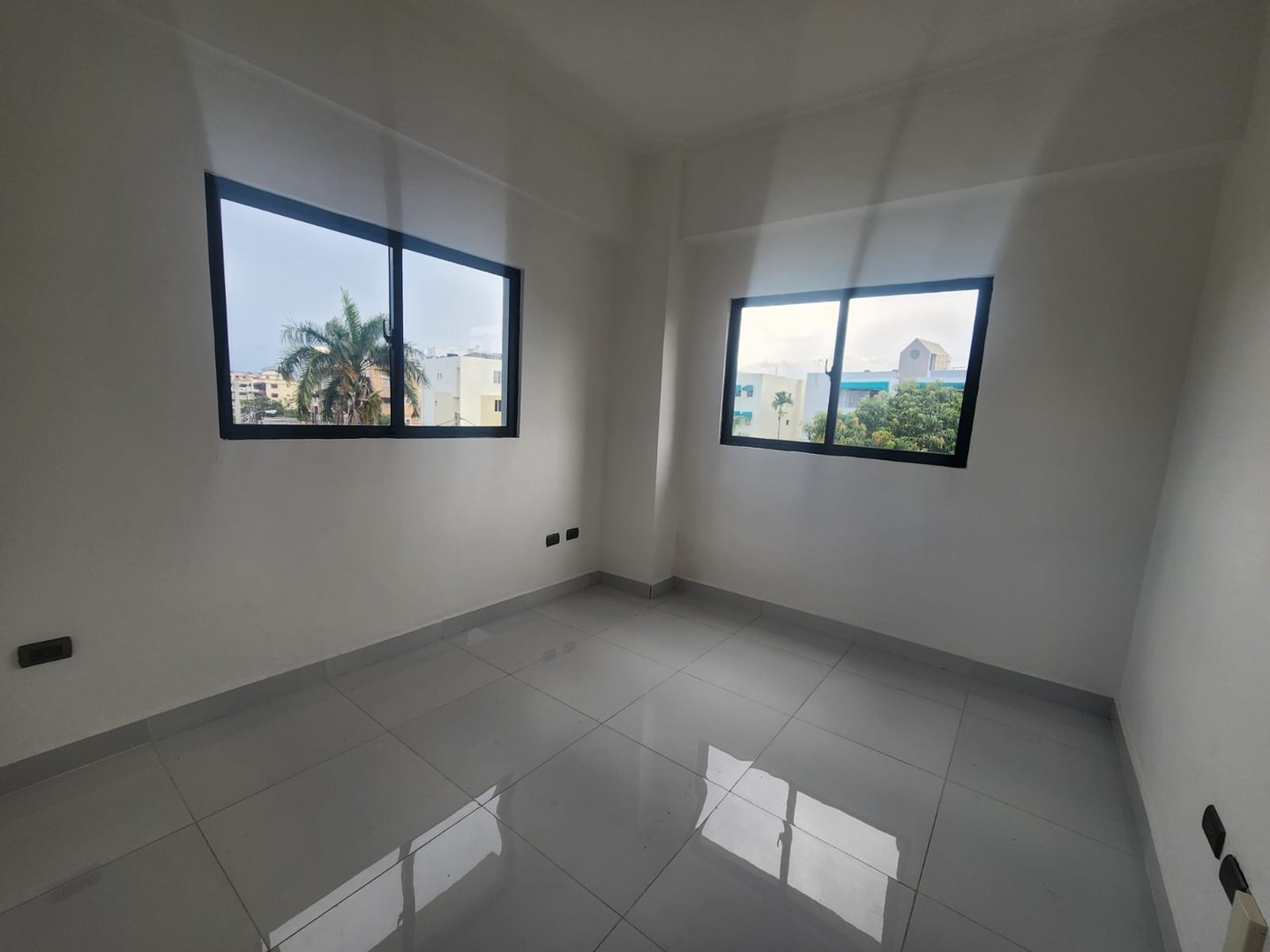 apartamentos - VENTA Apto en El Millón US$245,000

 137 mts netos de apto
3 Hab
 2.5 bño 4