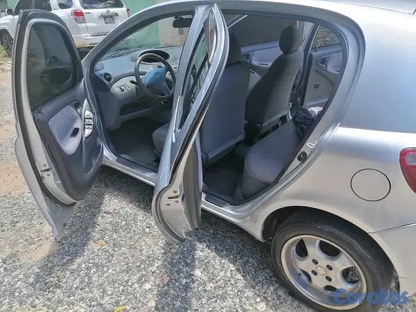 carros - VENDO TOYOTA VITZ EN EXCELENTE CONDICIONES! 3