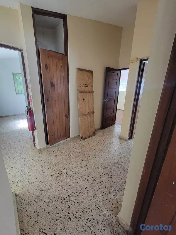 oficinas y locales comerciales - Local Comercial en Alquiler de 112 Metros en 2do P 4