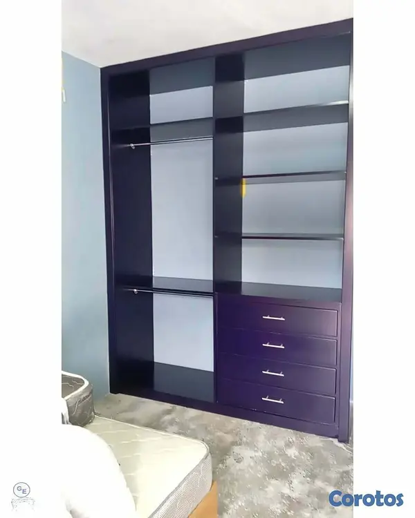 cocina - Closet en madera modular moderno grande  1