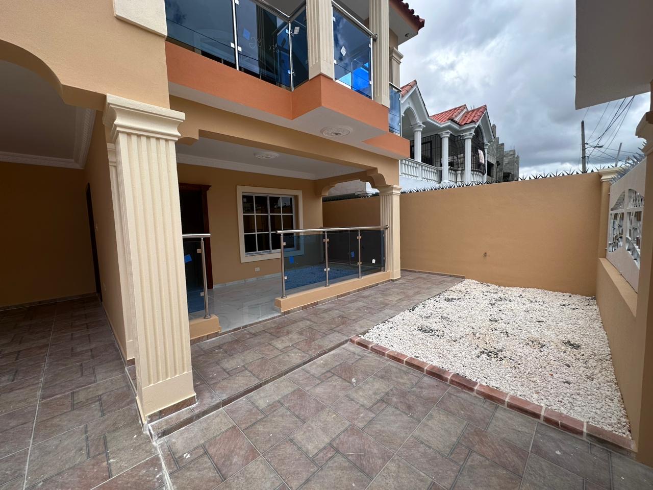 casas - Venta de casa en la autopista de san Isidro 370mts 5