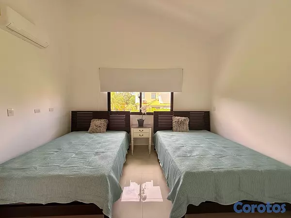 casas vacacionales y villas - Vendo Villa Nueva 6Hab Metro Country US$460k 9