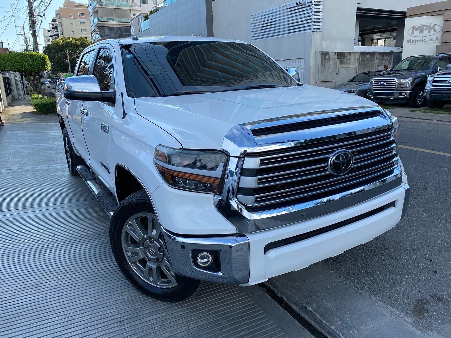 jeepetas y camionetas - Toyota Tundra Platinum 2014 4