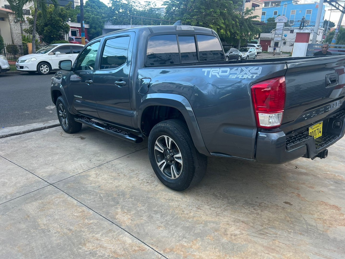 jeepetas y camionetas - toyota tacoma  4