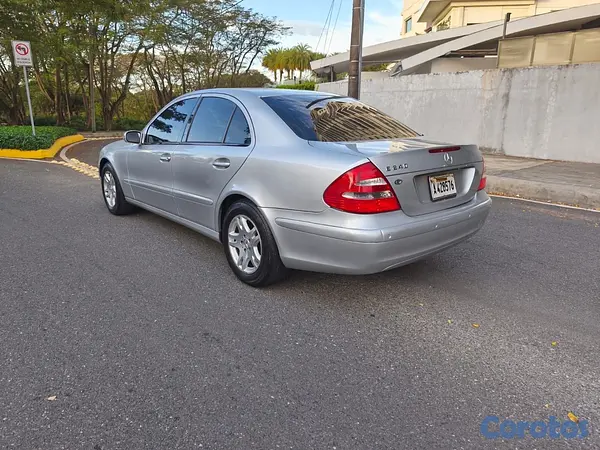 carros - Mercedes Benz Clase E 240 4