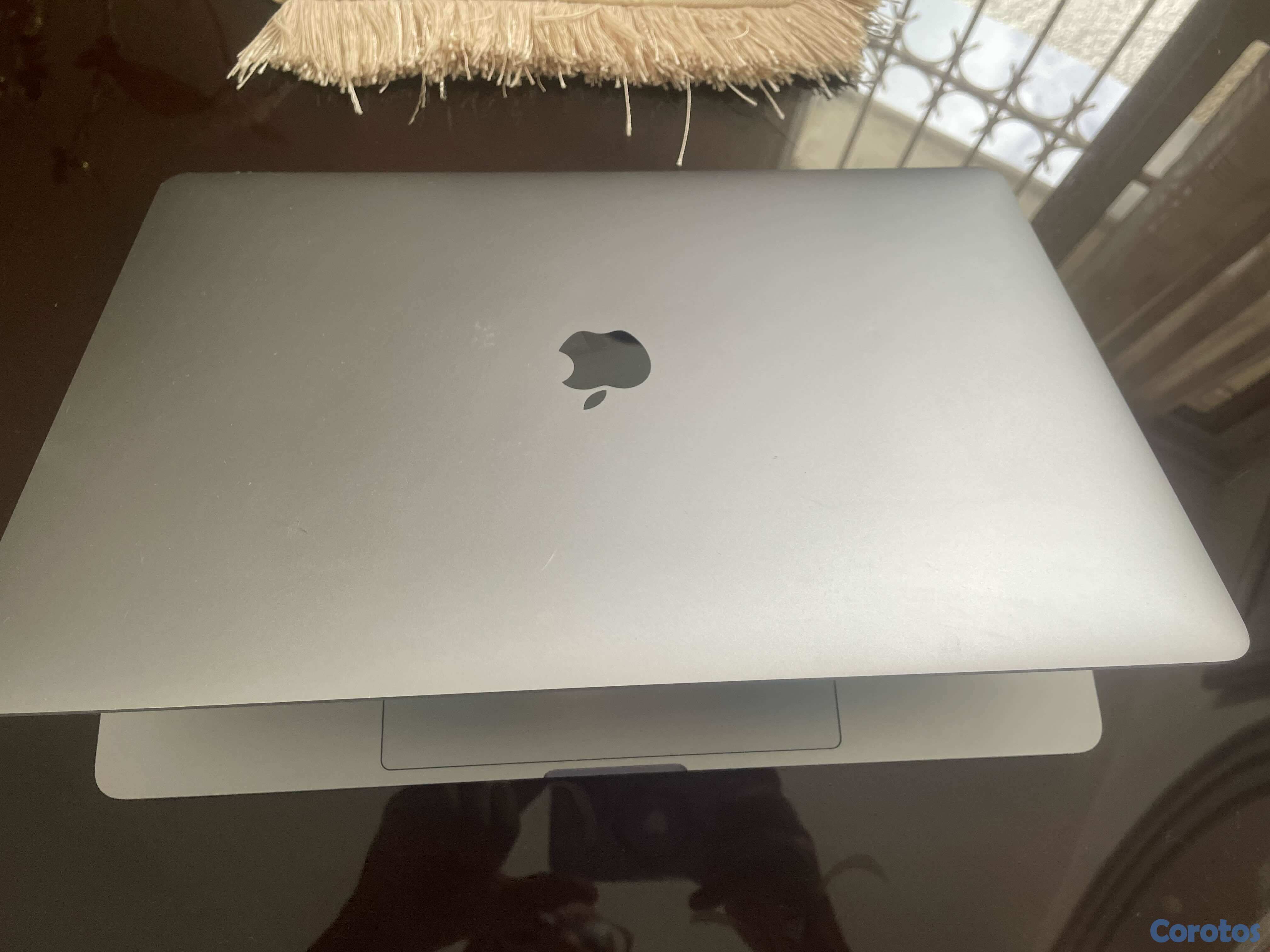 computadoras y laptops - Macbook Pro 15.4 2019 i9 2.3ghz, 16gb ram, 512 ssd 6